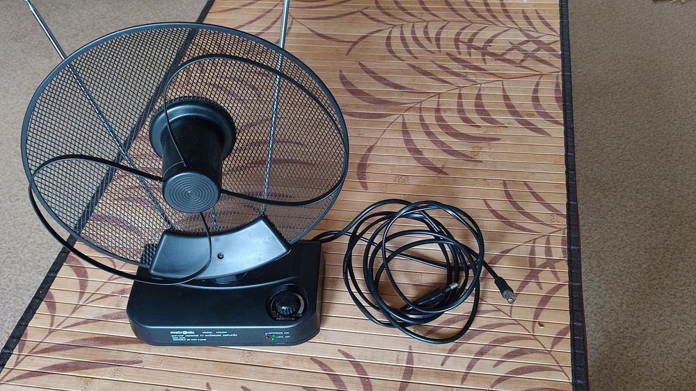 Antenne d'int&eacute;rieur amplifi&eacute;e Photos/Video/TV