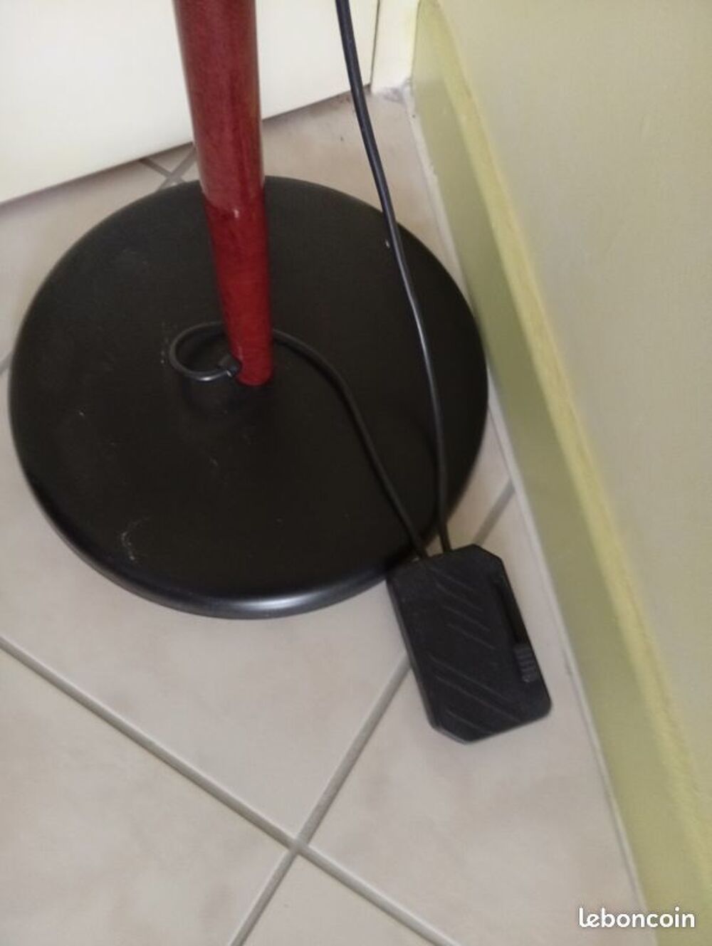 Lampe halog&egrave;ne sur pied Décoration