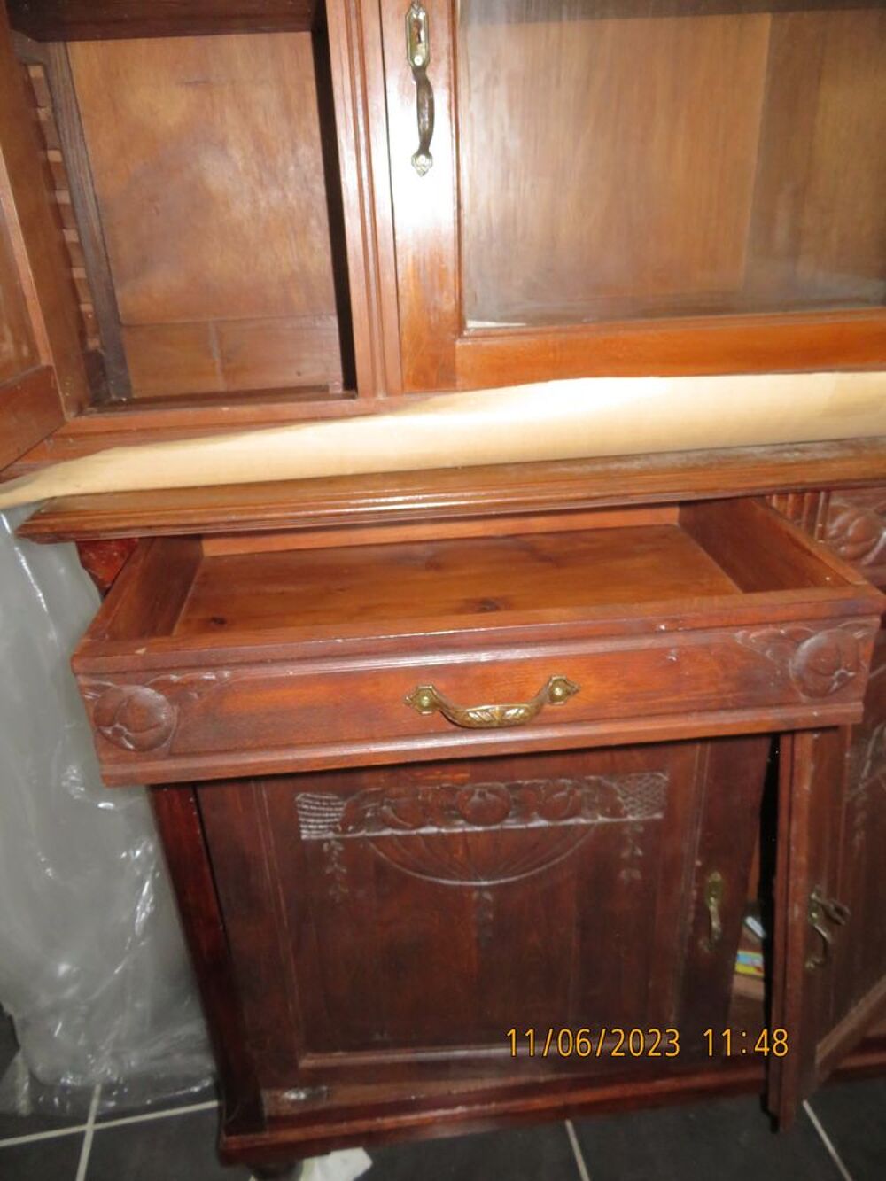 Commode ancienne r&eacute;nov&eacute;e : 4 portes (haut+bas)- 2 tiroirs Meubles