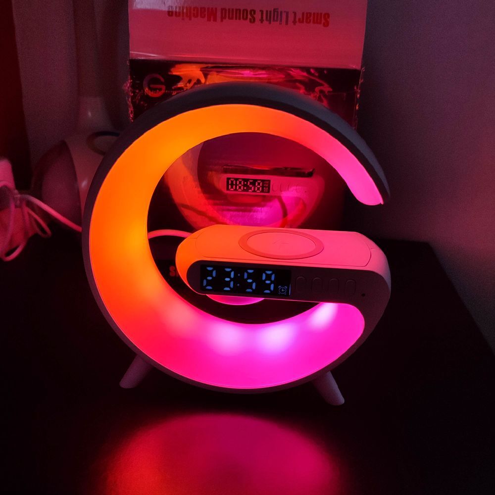 Lampe r&eacute;veil multicolore station de charge enceinte Audio et hifi