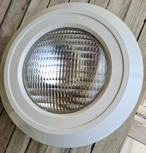 SPOT PISCINE ENCASTRABLE NEUF ET COMPLET 40 Juan Les Pins (06)