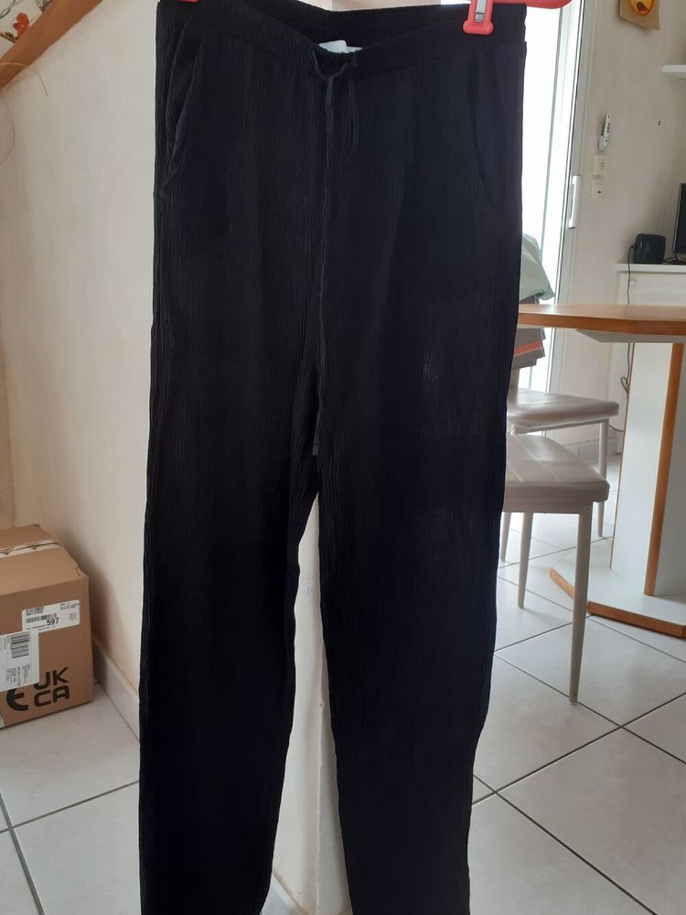 pantalon pliss&eacute; Vêtements