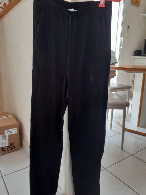 pantalon plissé 10 Montaigu (85)
