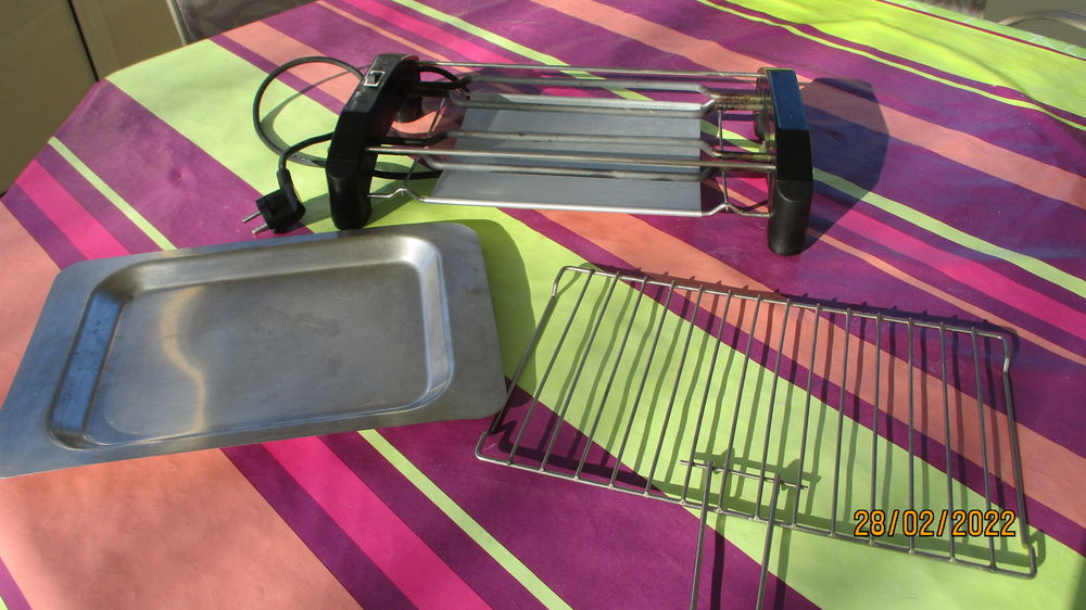 Barbecue - Grill de Table Electrique. Electroménager