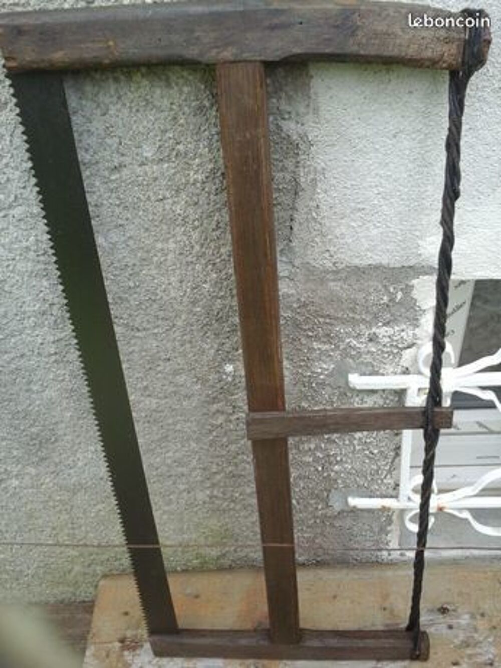 Ancienne scie pour d&eacute;coration. Bricolage
