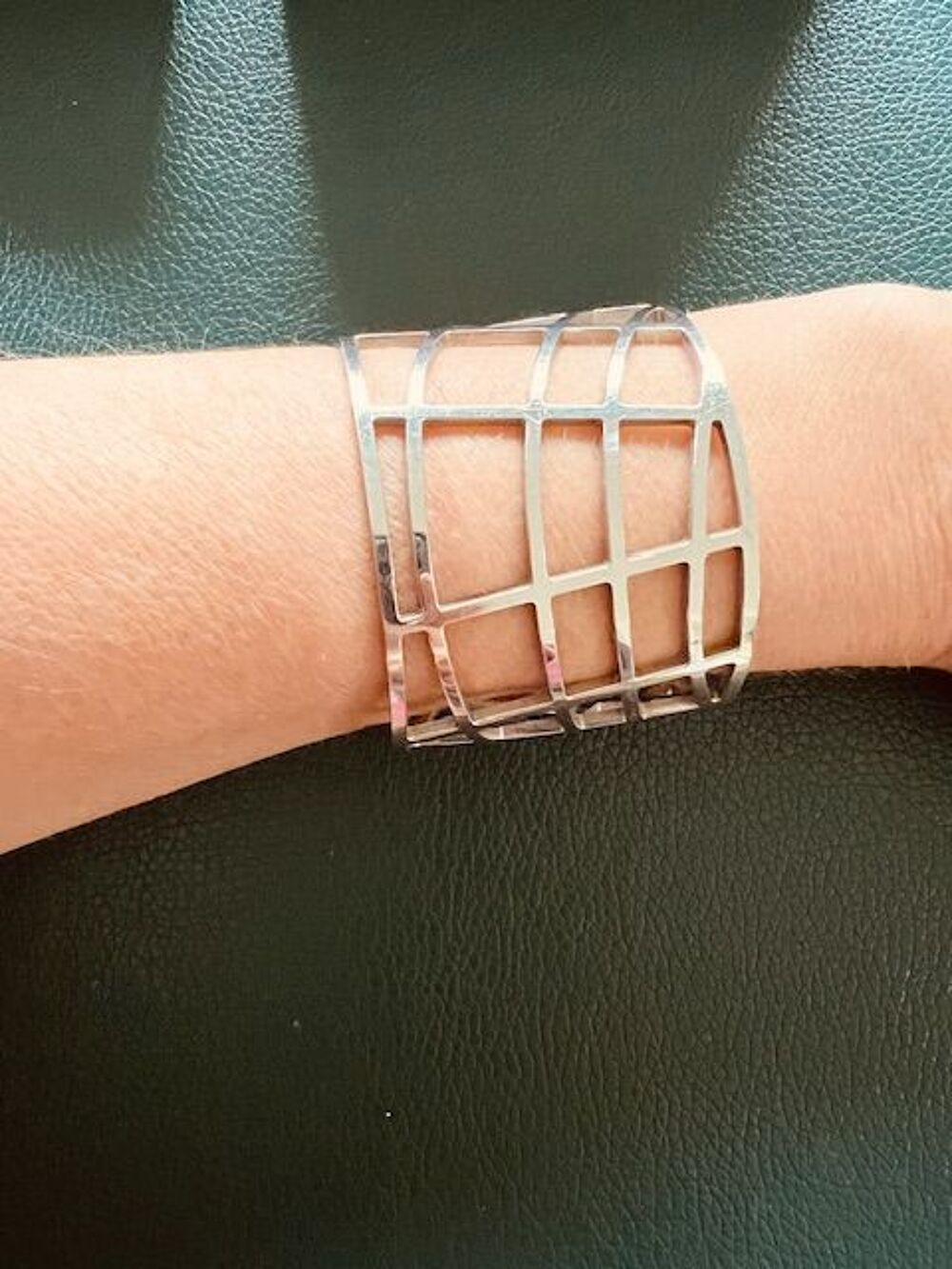 Valeur s&ucirc;re bracelet Calvin Klein en acier. Bijoux et montres