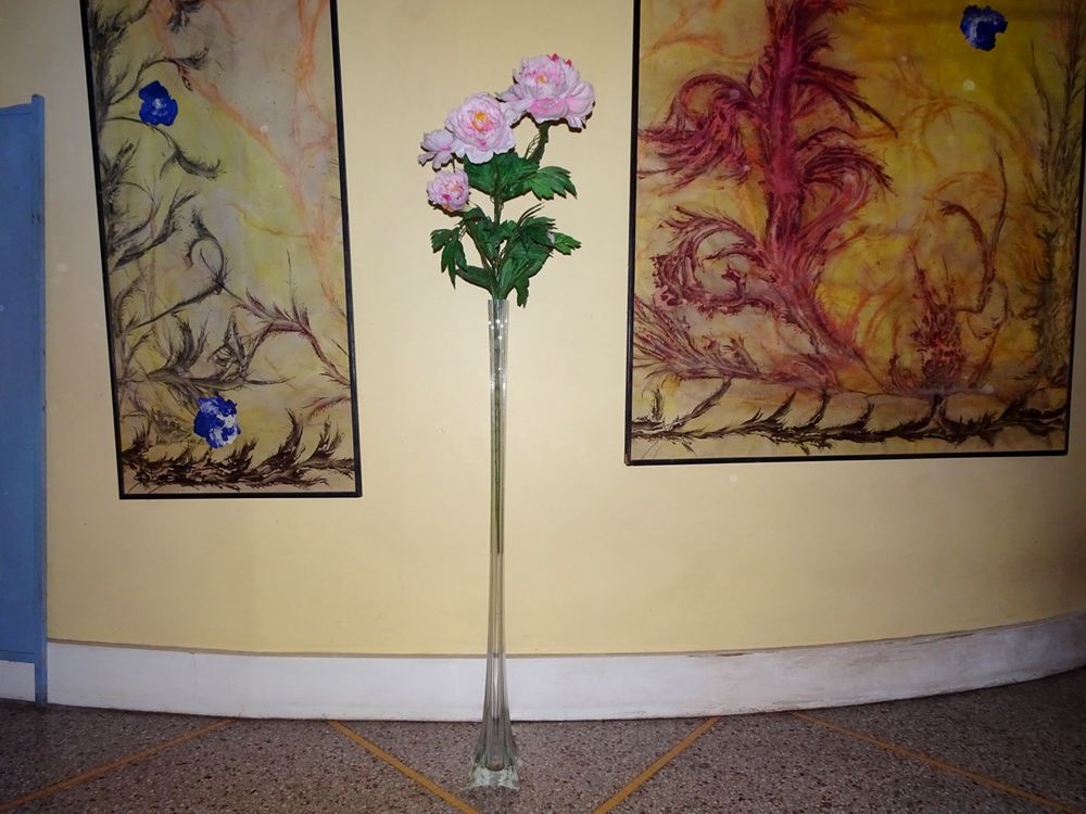 Vase en verre tr&egrave;s haut 1m + fleur Décoration