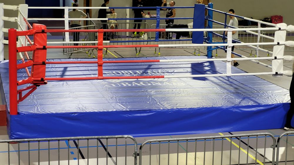 RING DE BOXE DE COMPETITION Sports
