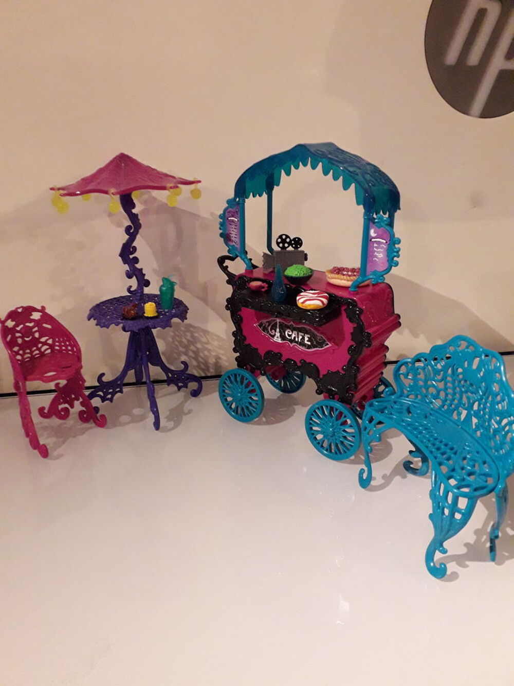 Vends Caf&eacute;t&eacute;ria Monster High Scaries Jeux / jouets