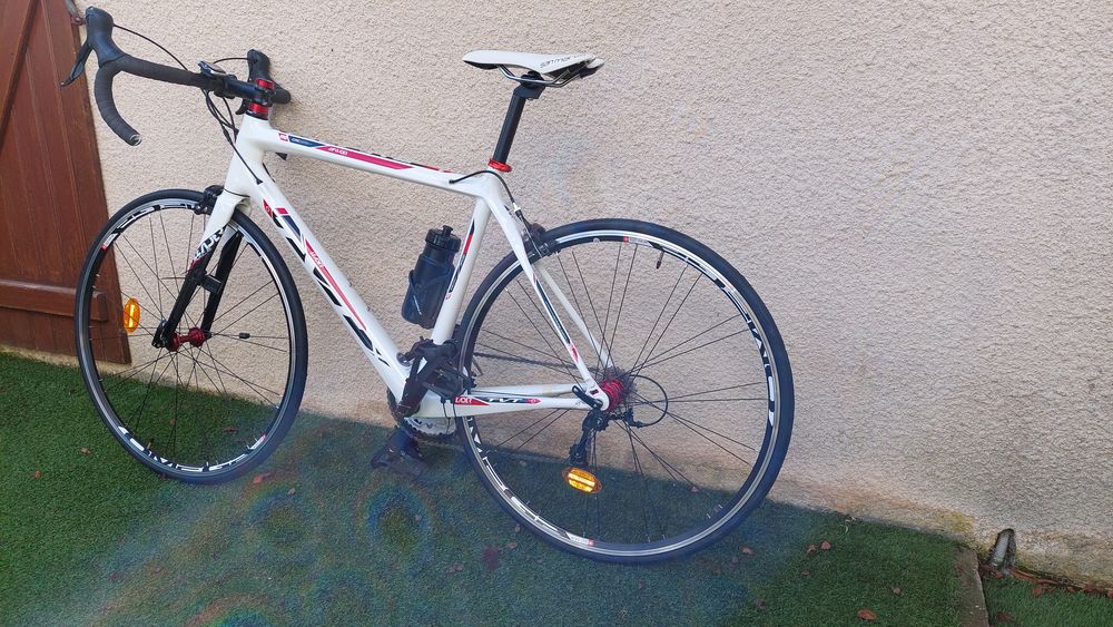 V&eacute;lo de courses LEADER 100 28" &eacute;tat neuf Vélos