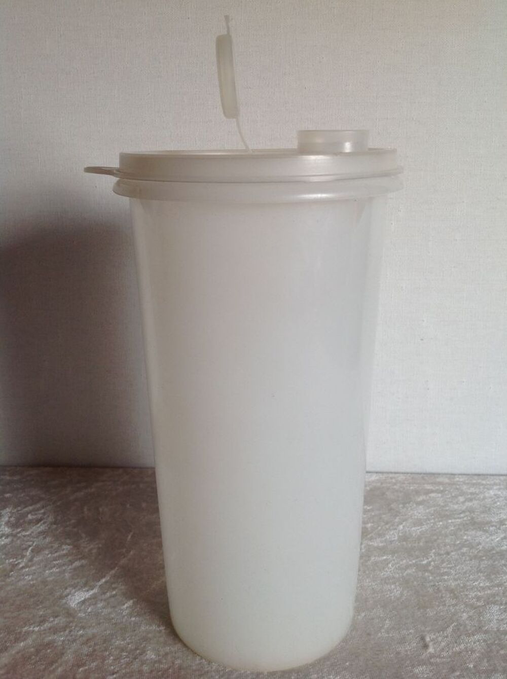PICHET SHAKER TUPPERWARE CONTENANCE 1,5L Envoi Possible
Cuisine