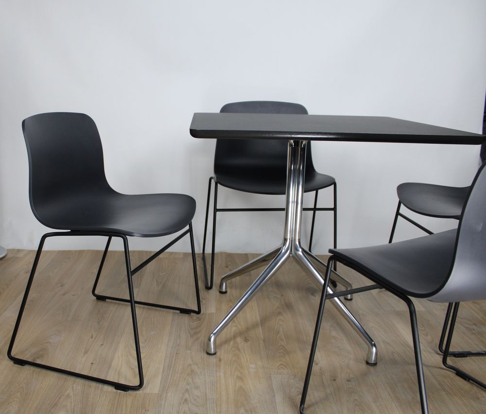 Table HAY "About a Table" AA15 noir carr&eacute; par Hee Welling Meubles
