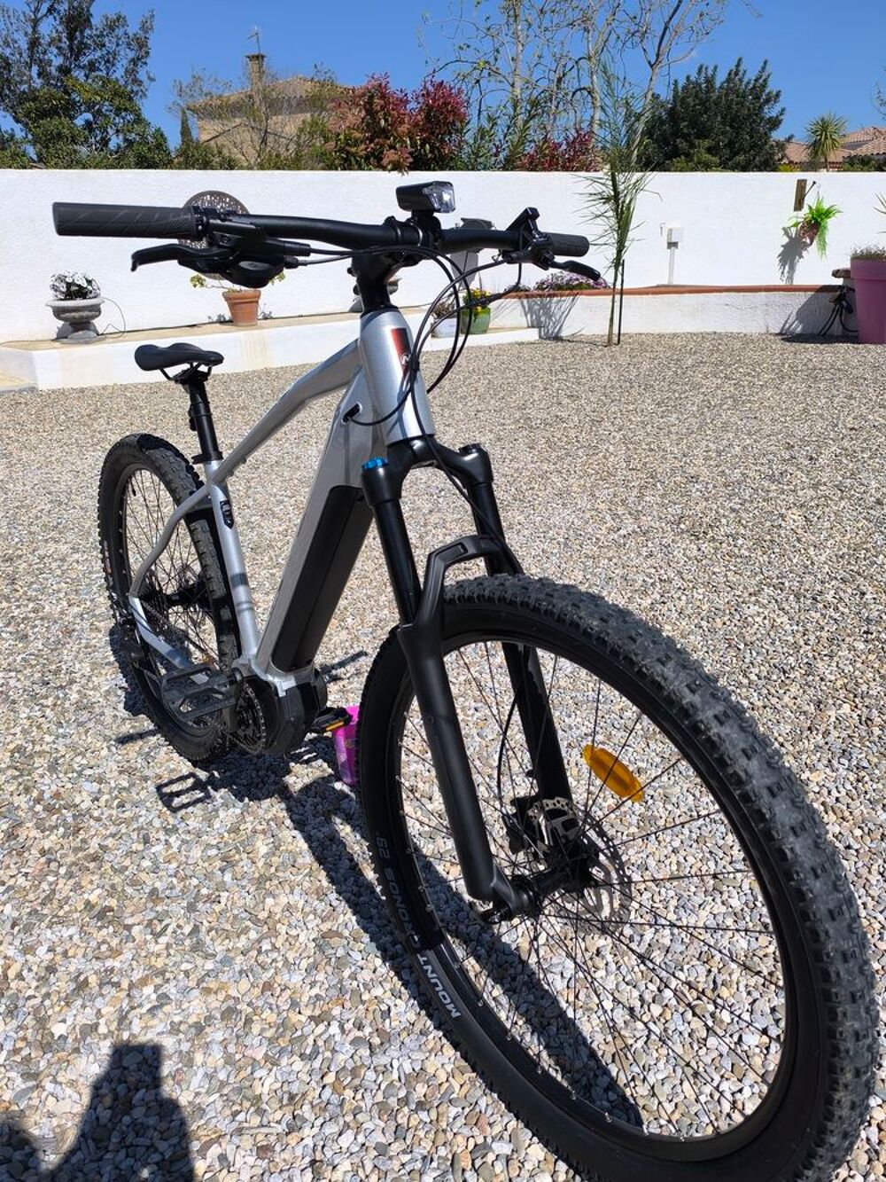 VTT &eacute;lectrique 29 pouces neuf Vélos