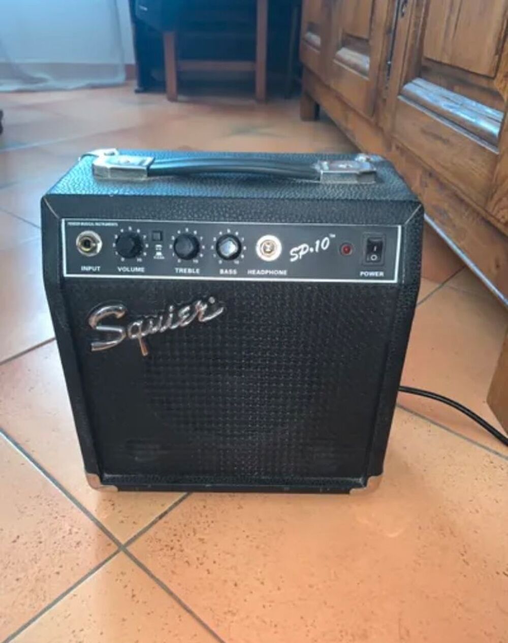 Guitare &eacute;lectrique Squier strat fender Instruments de musique