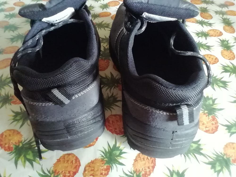 Chaussures neuves de s&eacute;curit&eacute; coverguard pointure 44 Chaussures