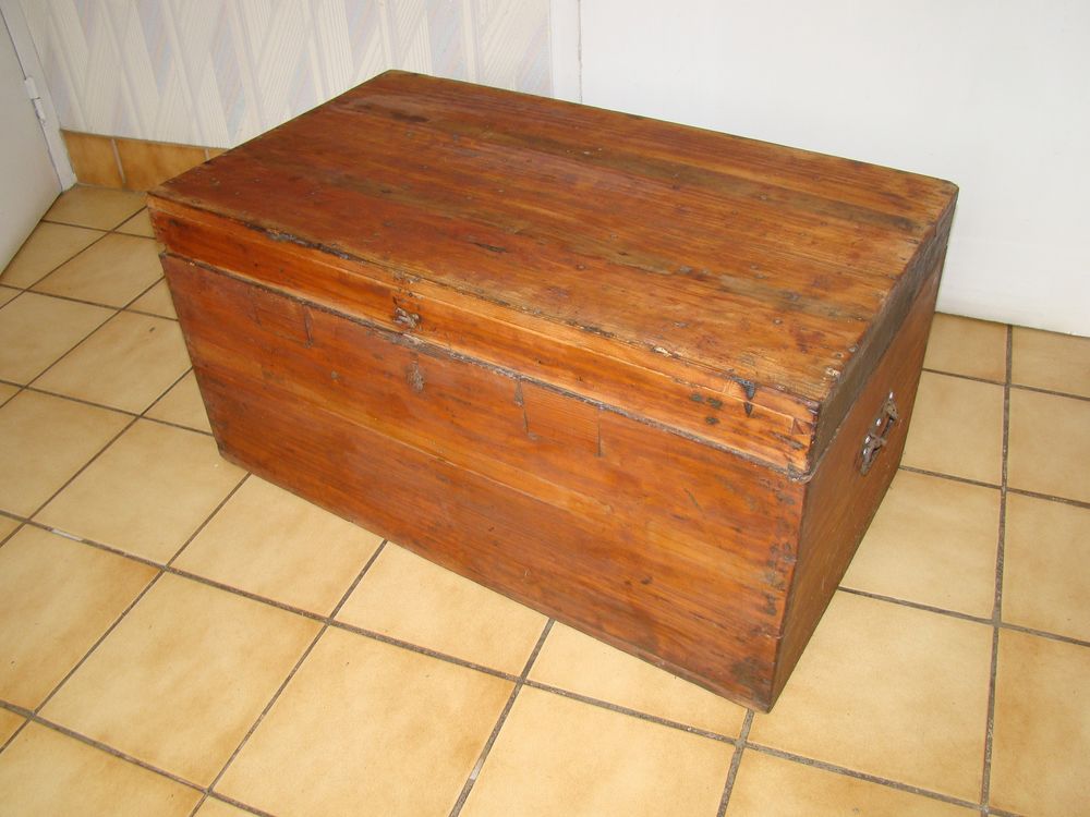 Ancien coffre / malle de voyage en bois - Ann&eacute;es 1900 Meubles