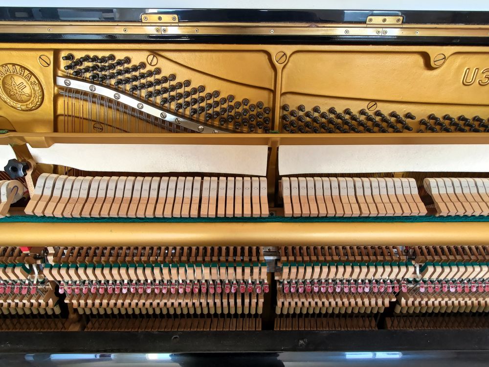 Piano droit Yamaha U3H fabriqu&eacute; au Japon Instruments de musique