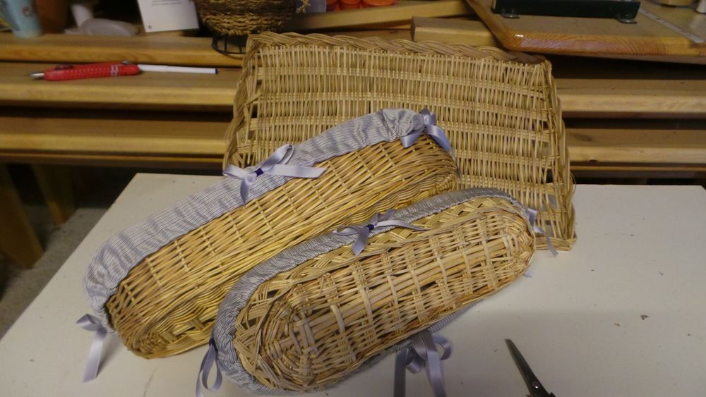 PLATEAU EN BOIS + 2 CORBEILLES EN OSIER Décoration