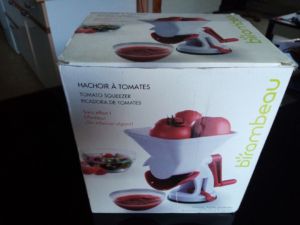 Hachoir &agrave; tomates neuf Electroménager