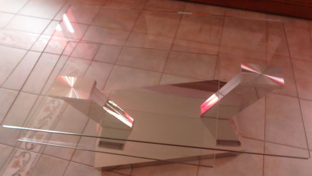 Table basse en verre pied en acier comme neuve Jardin