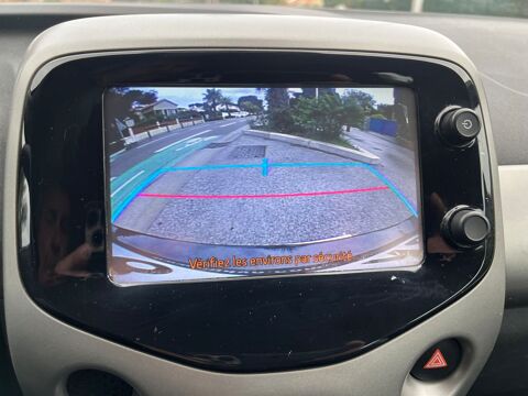 Toyota Aygo 1.0 VVT-i x-play 2017 occasion Six-Fours-les-Plages 83140