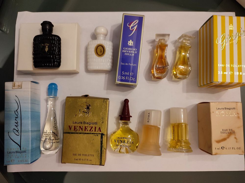 9 Miniatures de parfum 