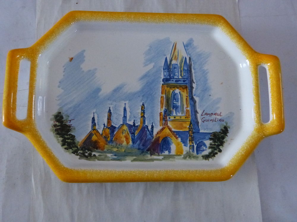 PLAT HENRIOT QUIMPER decor LAMPAUL GUIMILIAU 