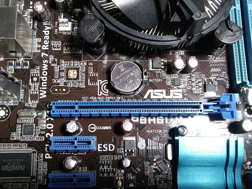 Carte M&egrave;re Asus PBH-M-LX Matériel informatique