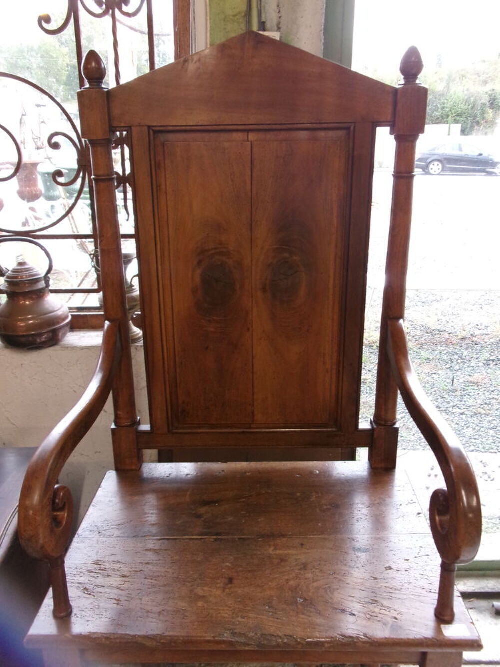 Fauteuil d'&eacute;glise ancien Meubles