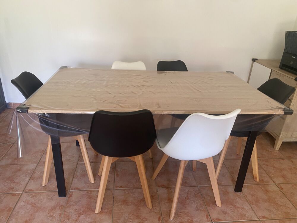 Table + chaises Meubles