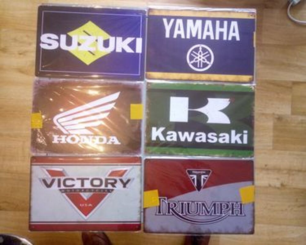PLAQUE METAL YAMAHA KAWASAKI HONDA MOTO 30 CM PAR 20 CM 