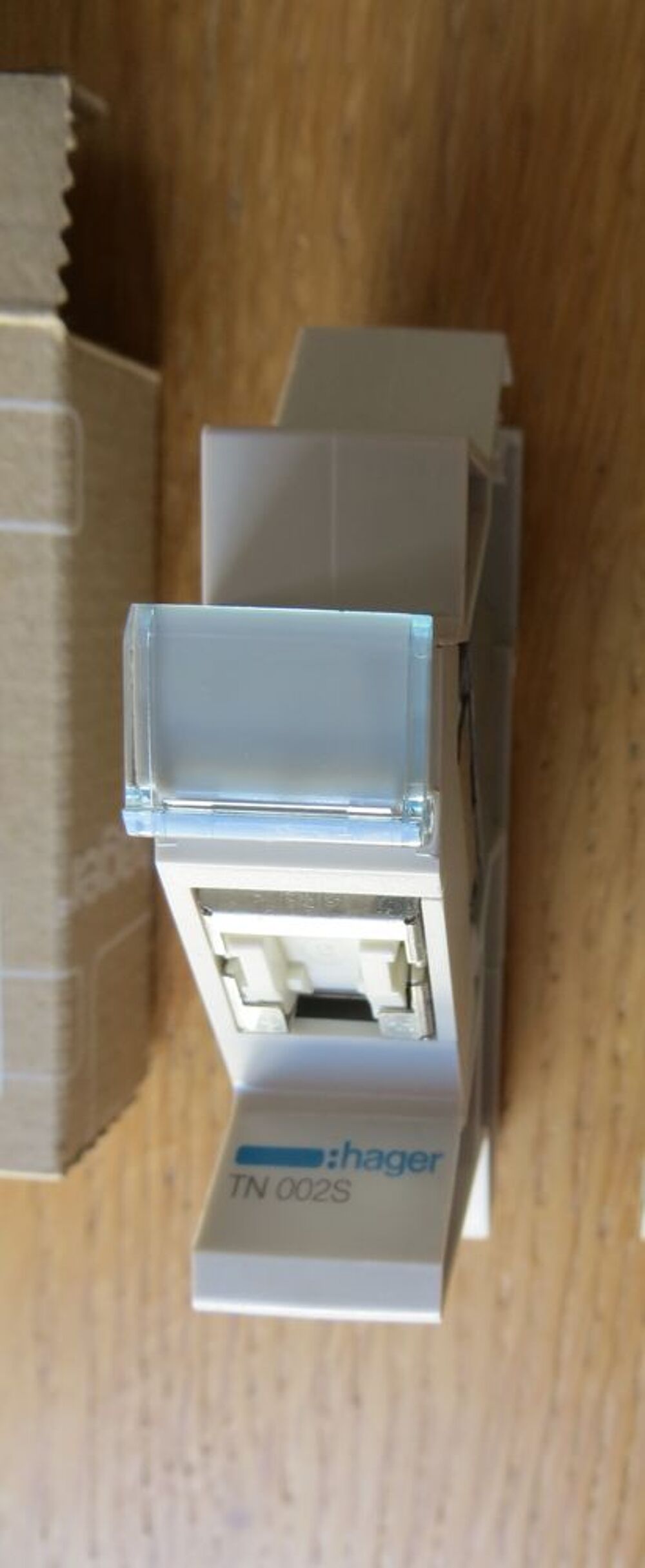 Connecteur RJ45 Hager TN002S Matériel informatique