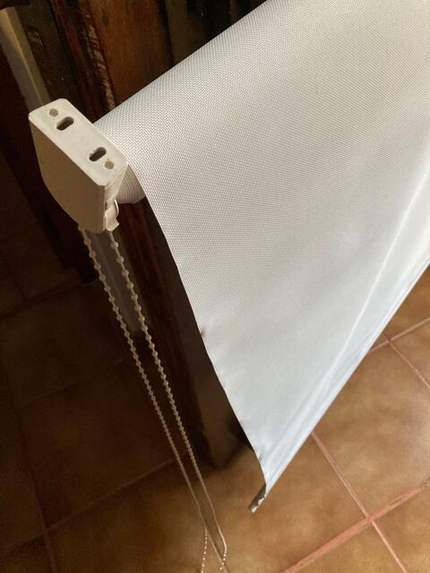 Store 15 Pierrerue (04)