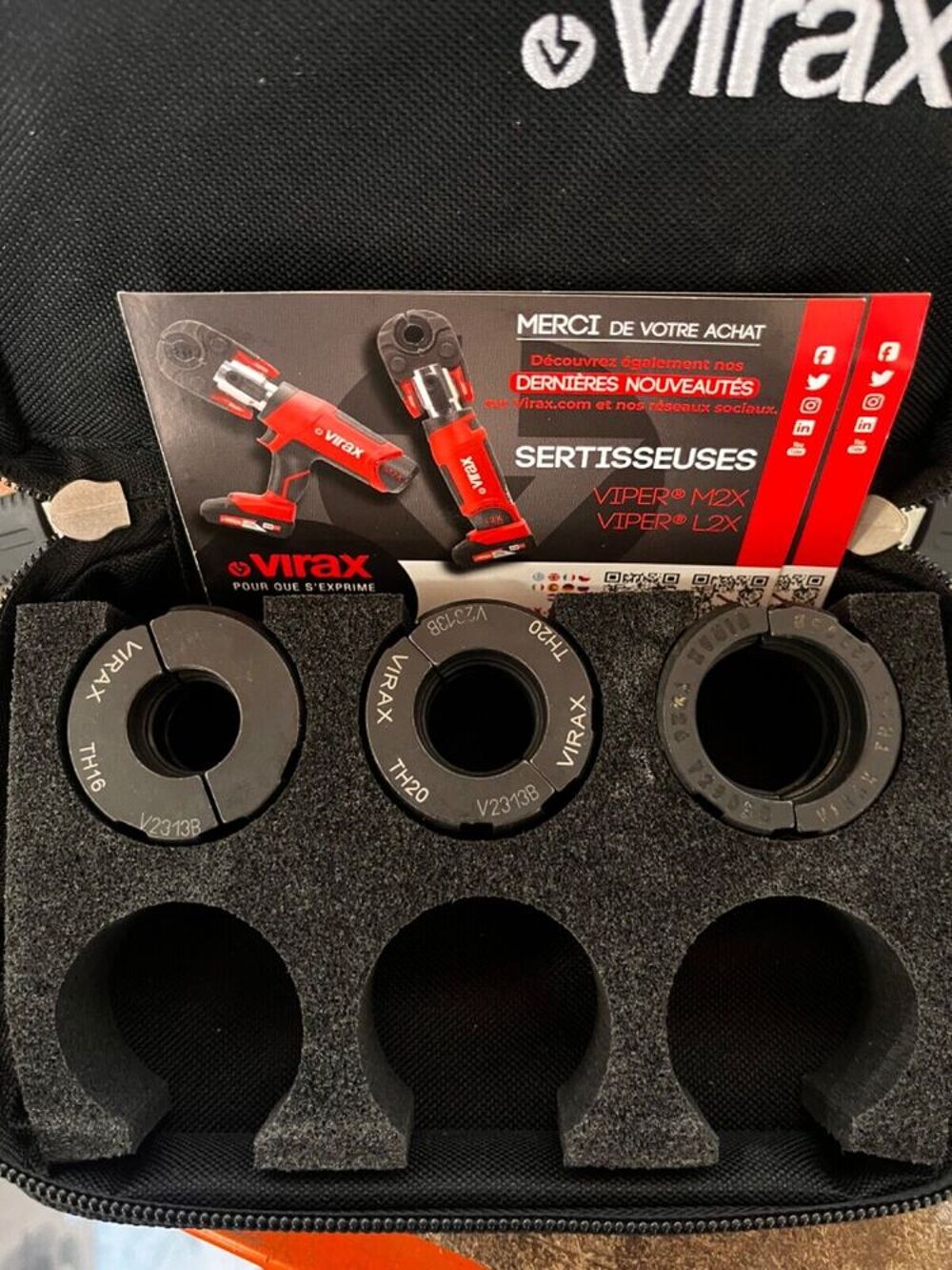 sertisseuse virax L2X + pince mere + 2 batteries + chargeur Bricolage