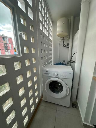 Appartement à louer 4 pièces 56 m²
