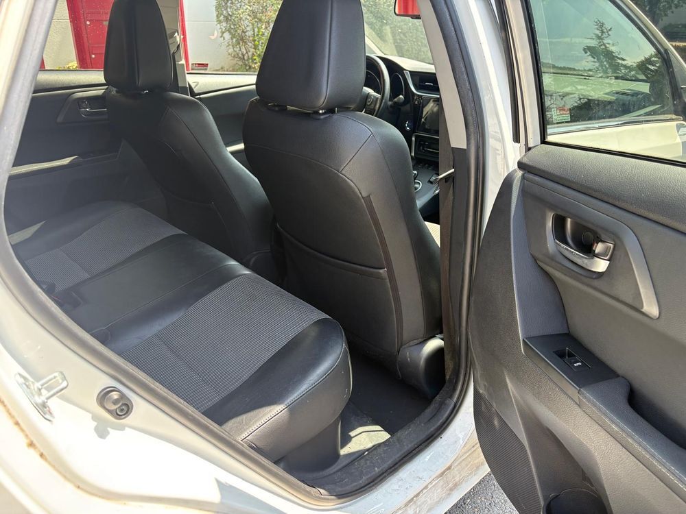 Auris Touring Sports Hybride 136h Executive 2017 occasion 95610 &Eacute;ragny
