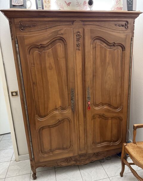 ARMOIRE EN NOYER STYLE LOUIS XV 80 Cannes La Bocca (06)