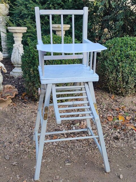 Chaise b�b� gris clair 30 Avermes (03)