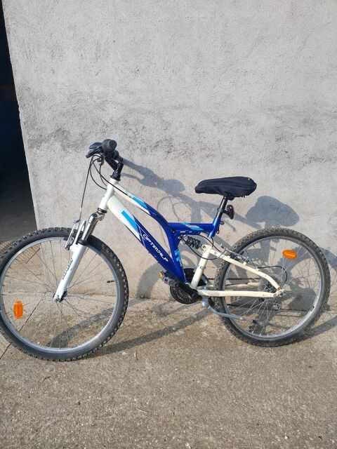 VTT 24 Pouces garcon acheté en 2011 pour stature 135cm/150cm 0 Haraucourt (54)