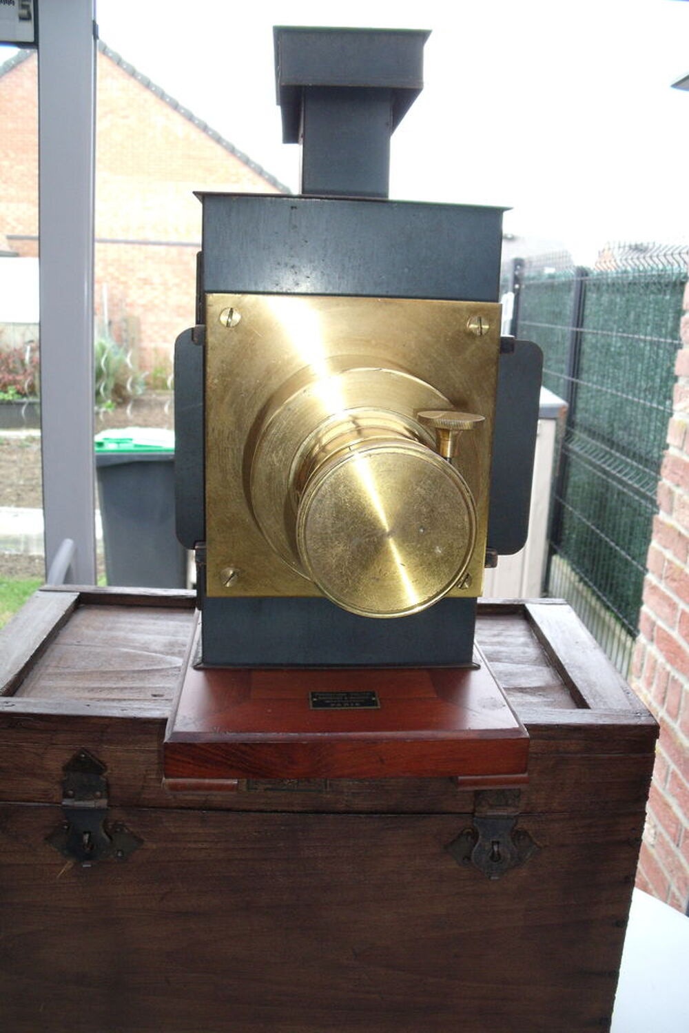 projecteur ancien appel&eacute; aussi lanterne magique 