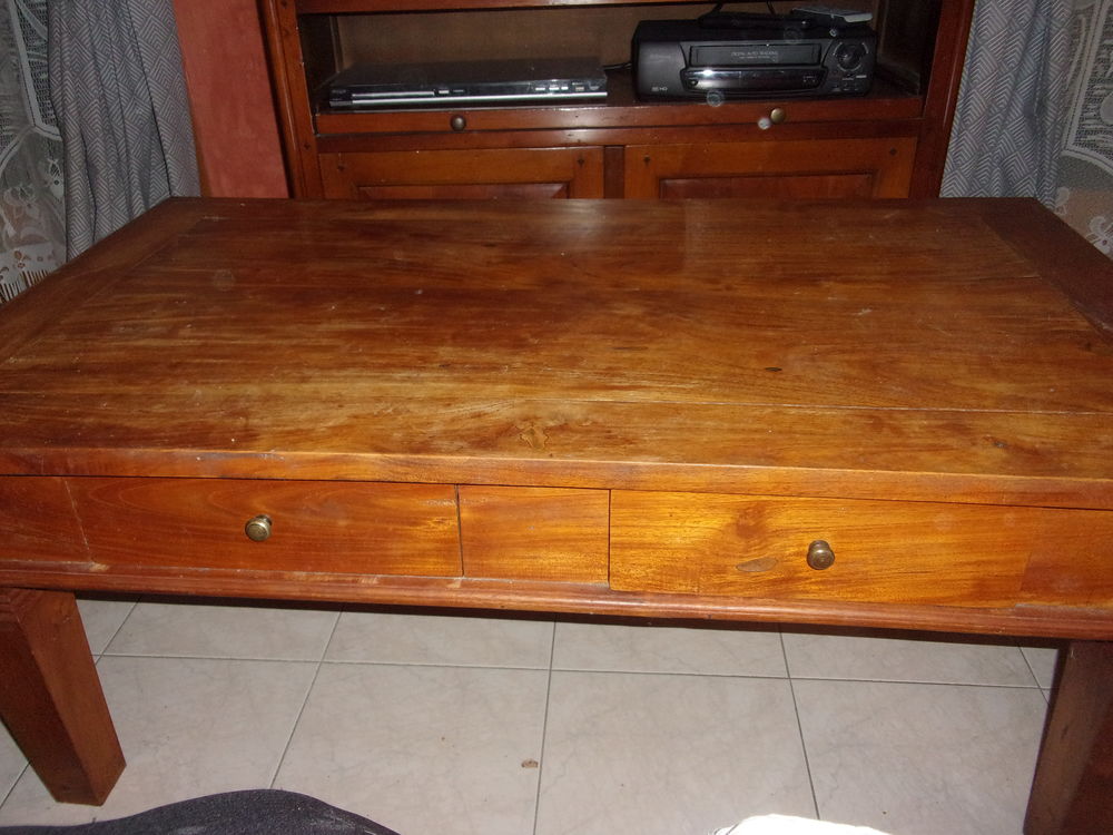 Table basse bois massif (pin ou sapin) 120*70*50 2 tiroirs
1 Meubles
