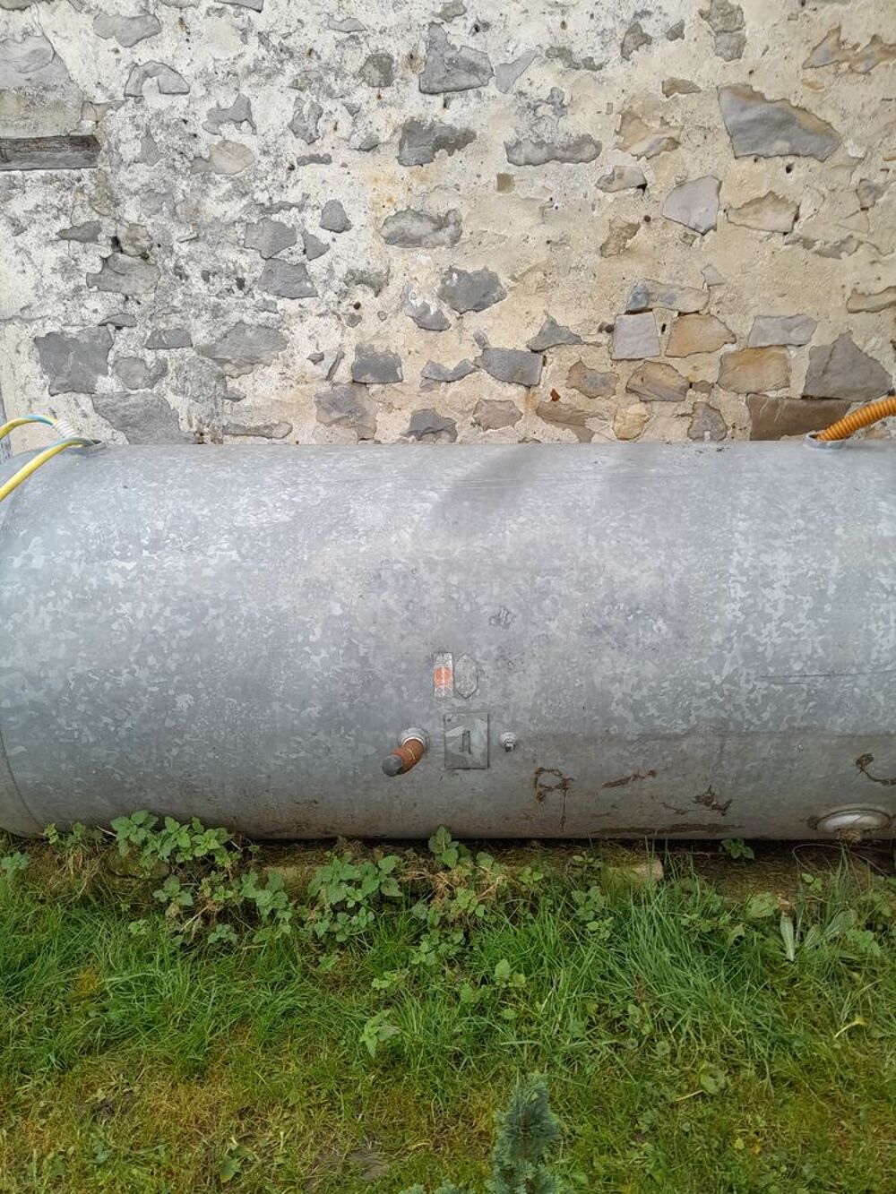 CUVE A EAU 2000 litres, ancienne cuve de compresseur Jardin