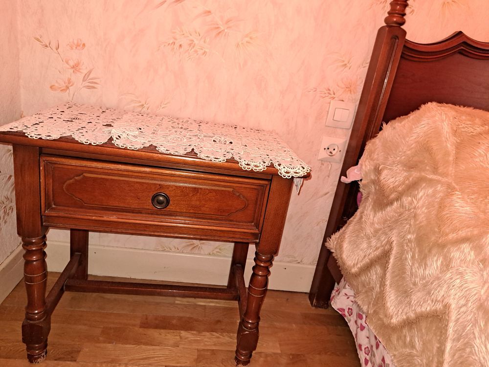 Chambre &agrave; coucher (2 adultes) compl&egrave;te &agrave; r&eacute;cup&eacute;rer sur place Meubles