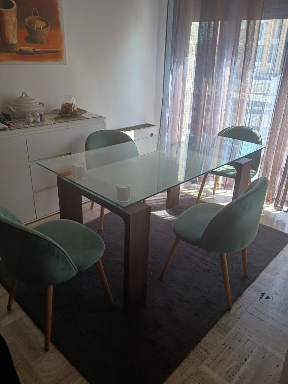 Table de salon en verre avec 4 chaises Meubles