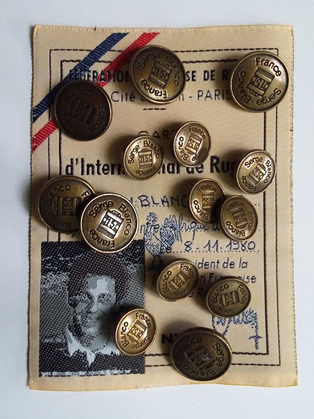 Lot de boutons en m&eacute;tal Serge Blanco Vêtements