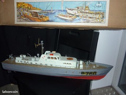 Bateau   maquette ancienne 100 Annecy (74)