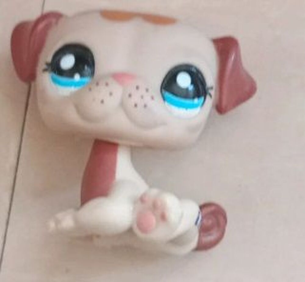 Figurine Petshop en plastique diff&eacute;rents modeles Jeux / jouets