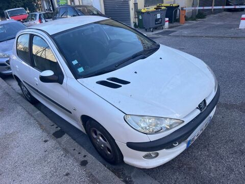 Peugeot 206 1.4 HDi 70ch BLUE LION Urban 2005 occasion Toulon 83000