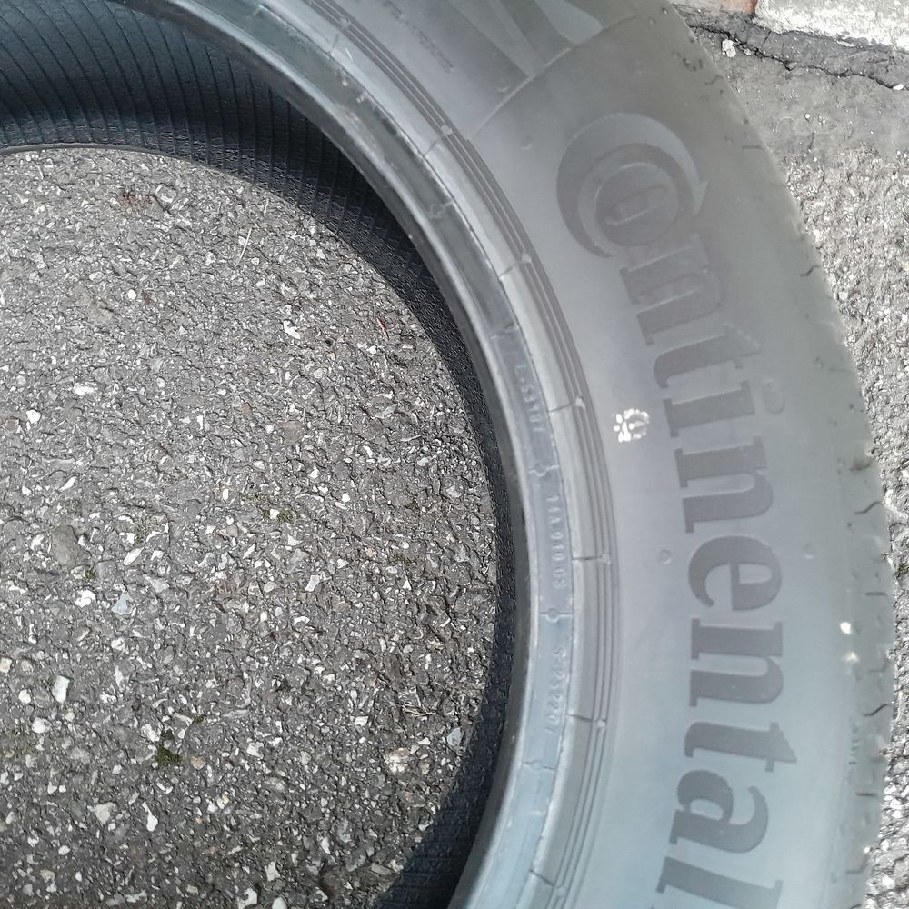 2 pneus CONTINENTAL pour CLIO	110€ la paire Bricolage