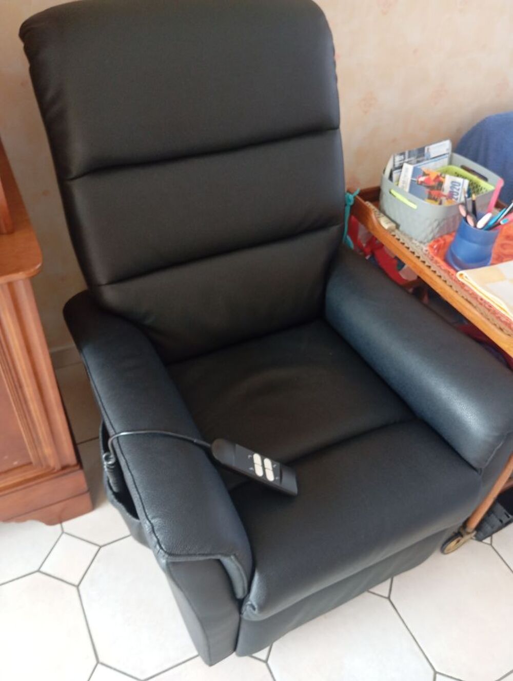 Fauteuil relax &eacute;lectrique t&eacute;l&eacute;commande Meubles